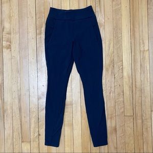 Athleta Hybrid Cargo Tight Navy Size 0